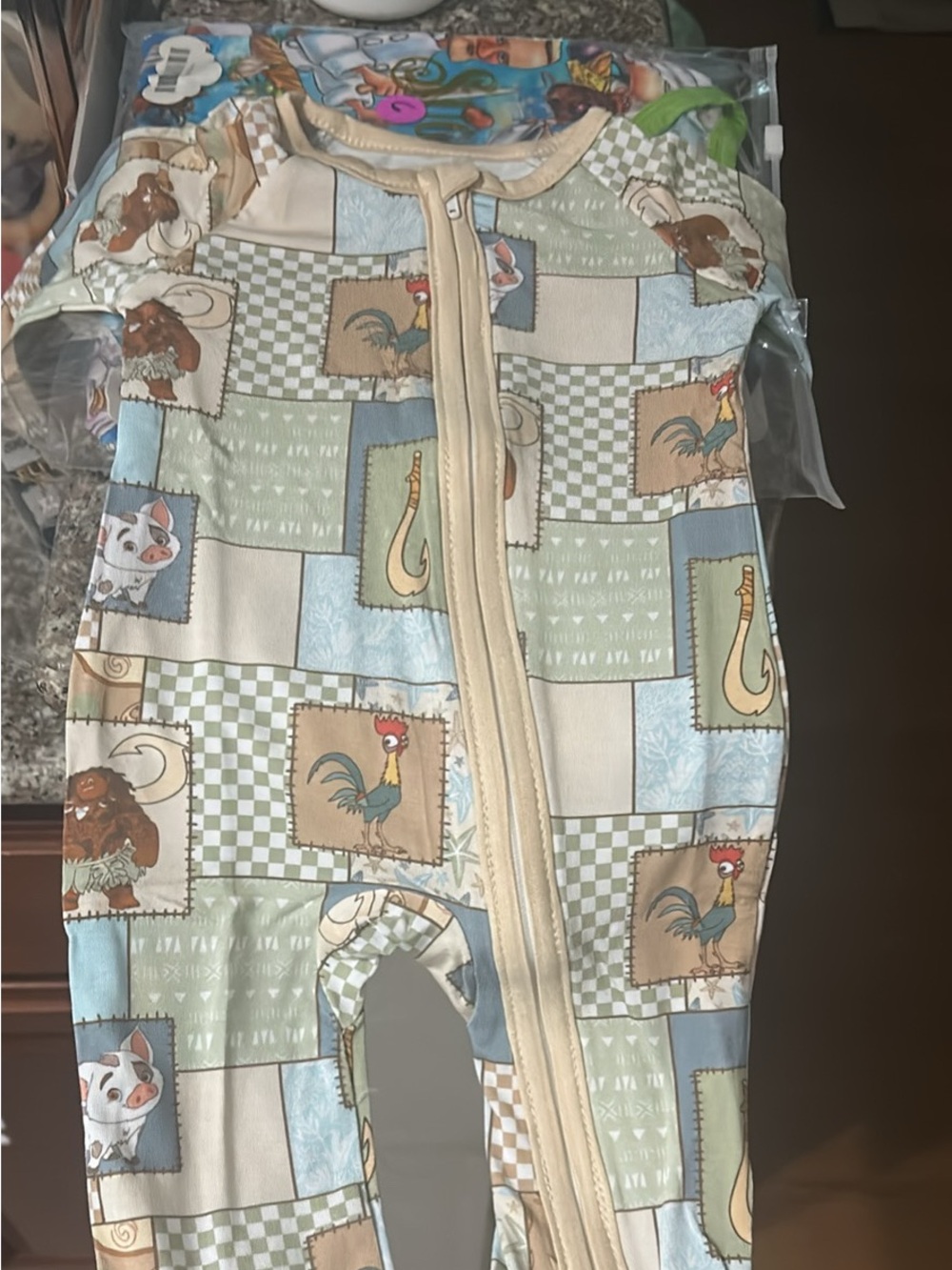 Joyful kids bamboo zippy size 3-6m Moana print